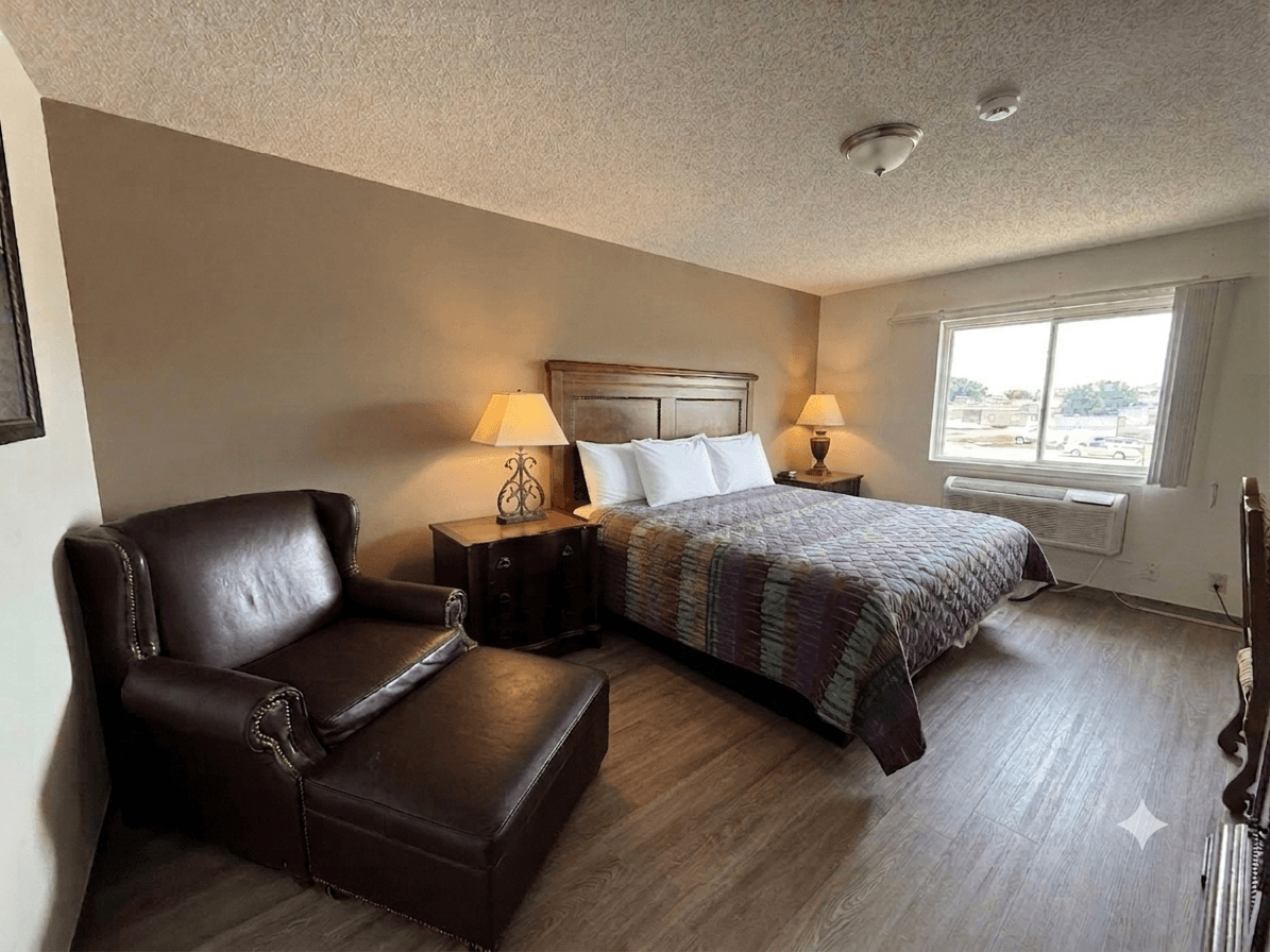 King Room at Island Inn Grand Island Nebraska